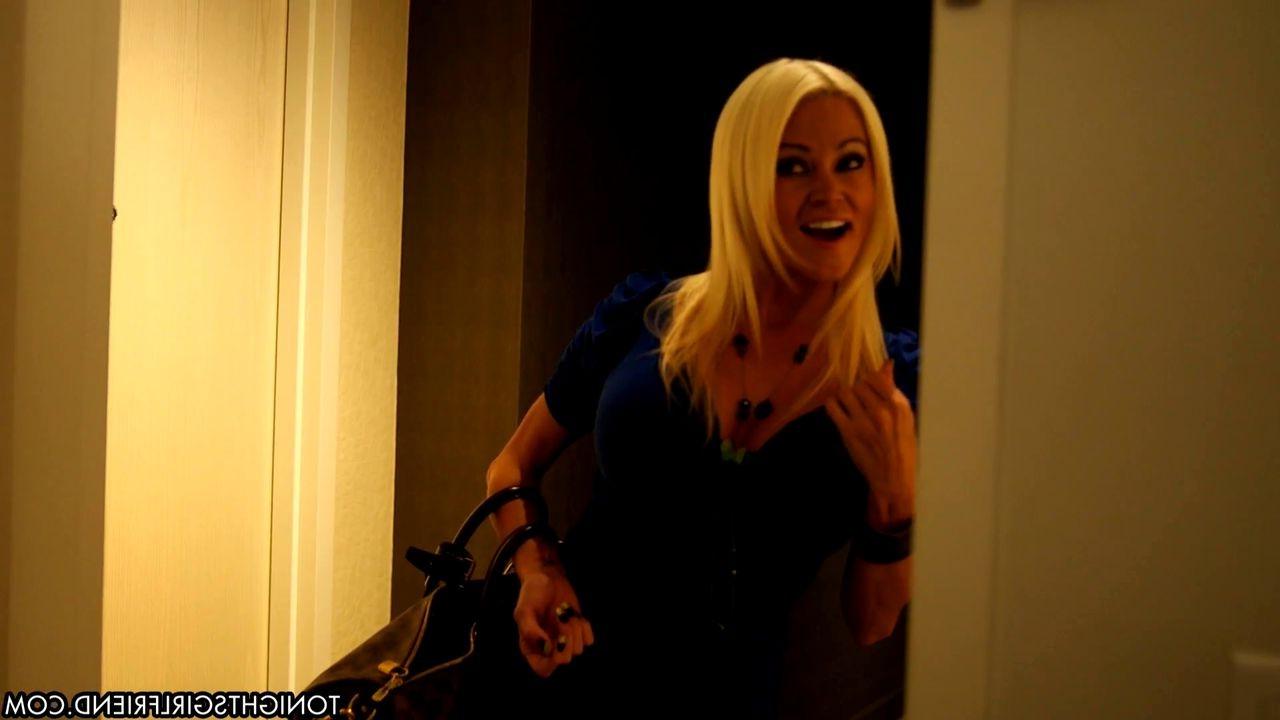16P Expensive whore Nikita Von James fucks a client