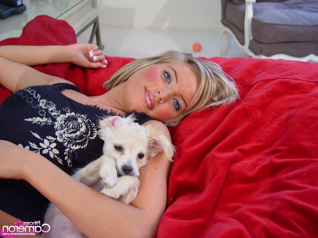 16P Funny girl plays with dog