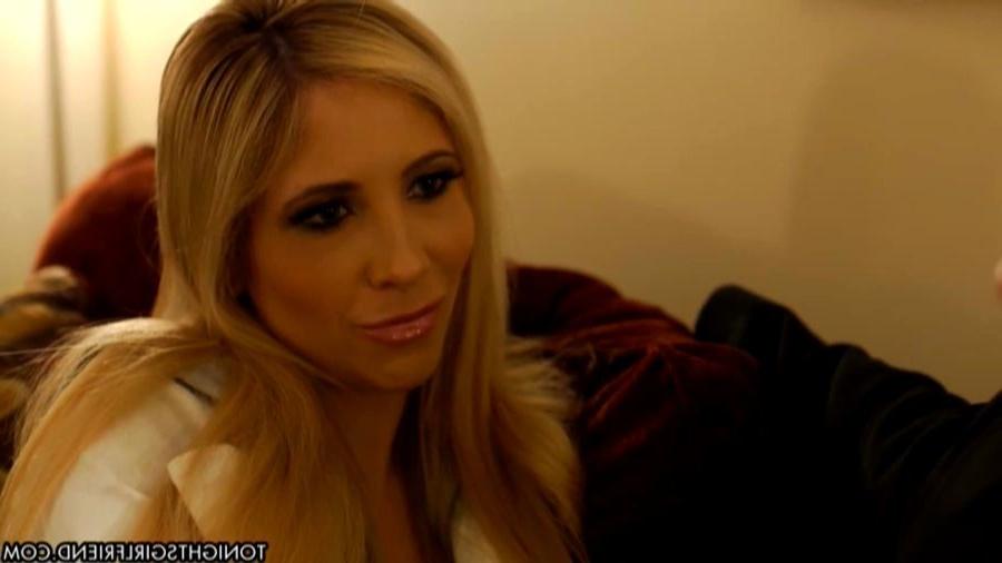 16P Hooker Tasha Reign banged hard by her new client