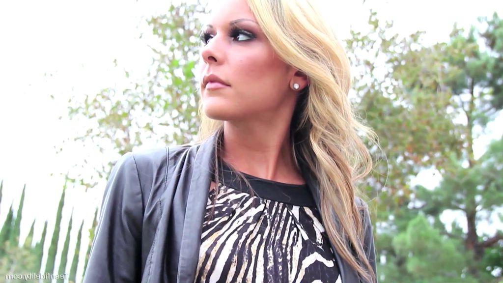 16P Gorgeous Nadia Noir humped by lucky Ryan Madison