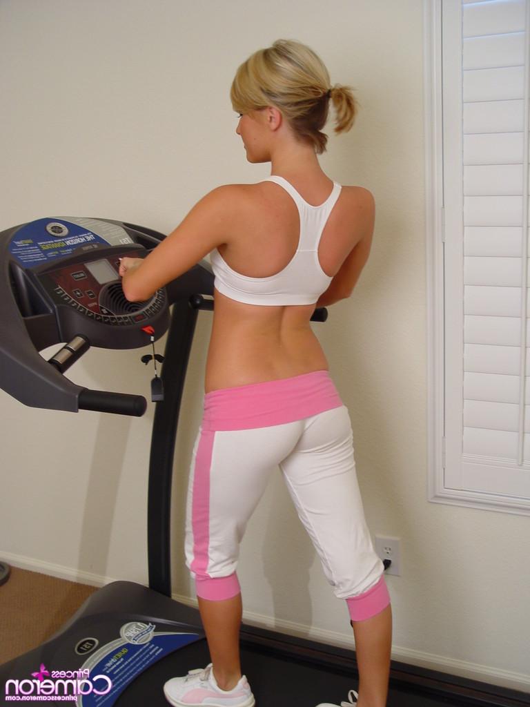 16P Athletic blonde exercising