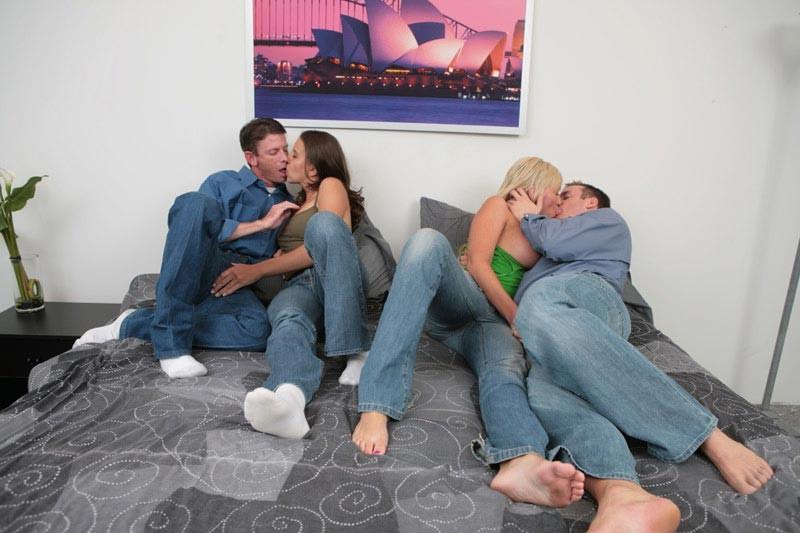 16P Nice swingers fucking in delicious groupsex