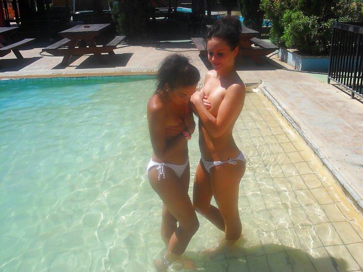 25P Friends Camera - Private Spring Break Exposed
