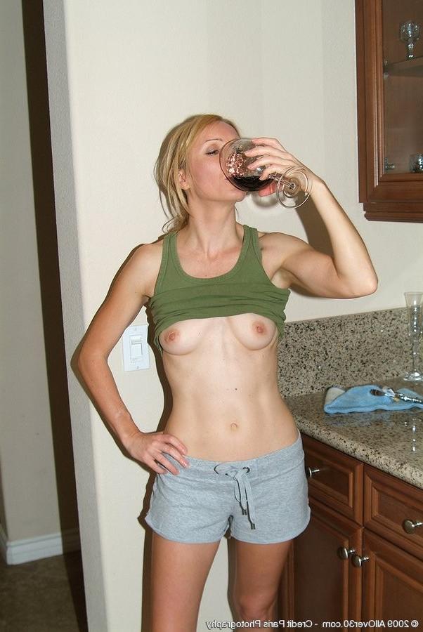 16P Horny Blonde Housewife Cleaning In Skimpy Grey Shorts