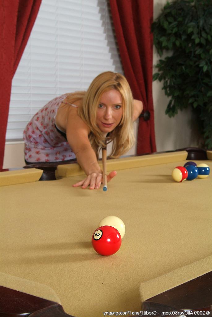 16P Blonde mature hottie bending over and playing pool