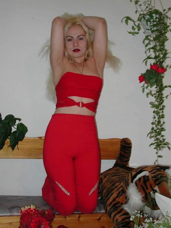 16P Mature single lover teasing hard on the couch