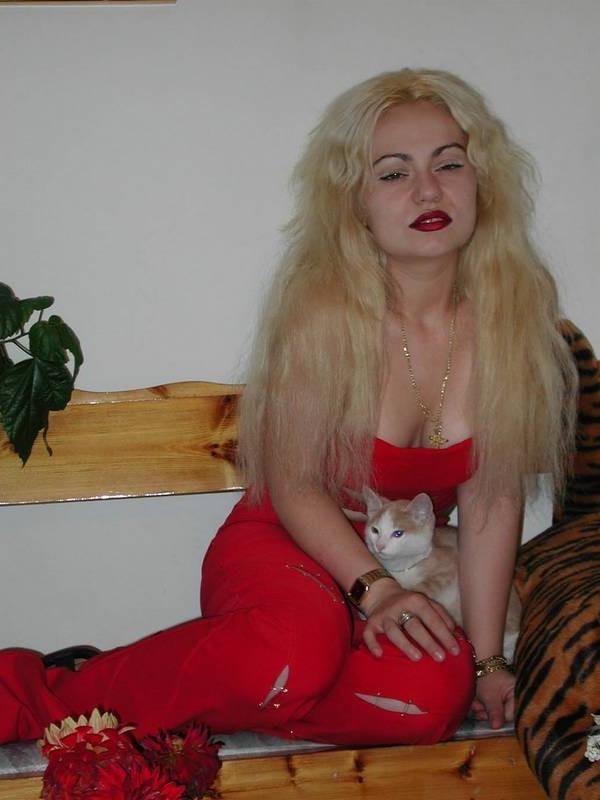 16P Mature single lover teasing hard on the couch