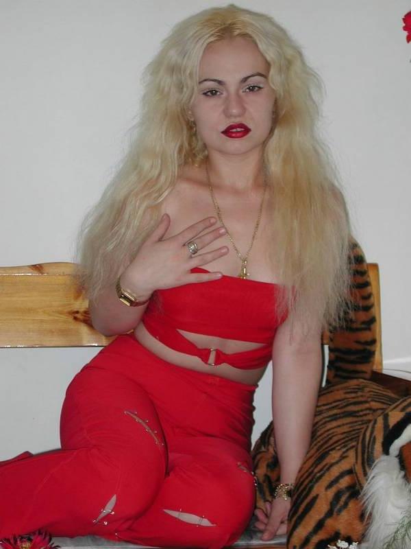 16P Mature single lover teasing hard on the couch