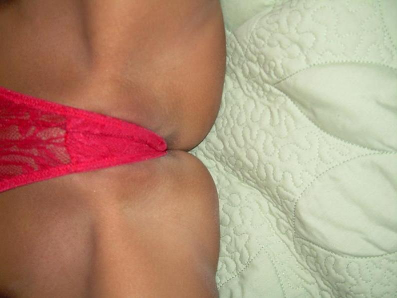 20P Amateur blonde housewife posing nude