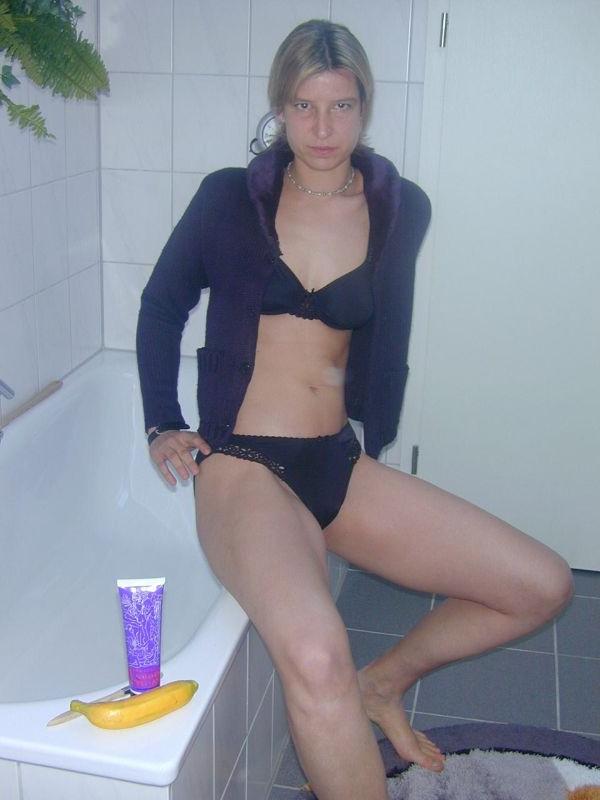 17P Shy Small Tit Housewife Plays With Chocolate In The Bathtub