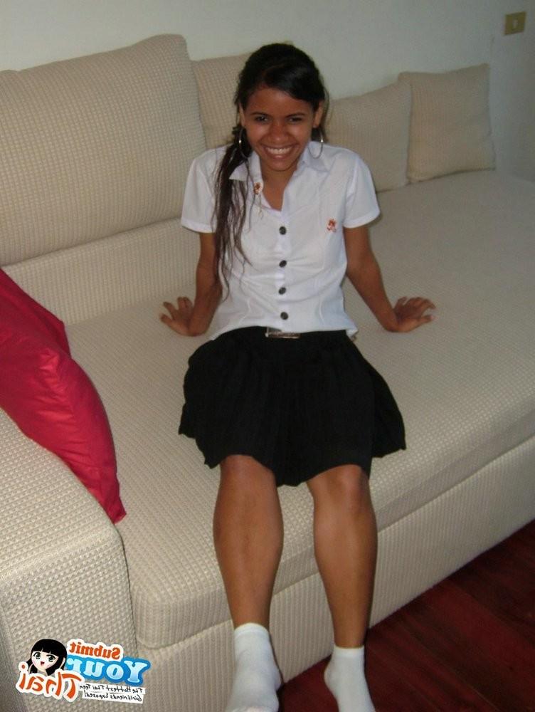 15P Thai threesome sex pictures with two sluts