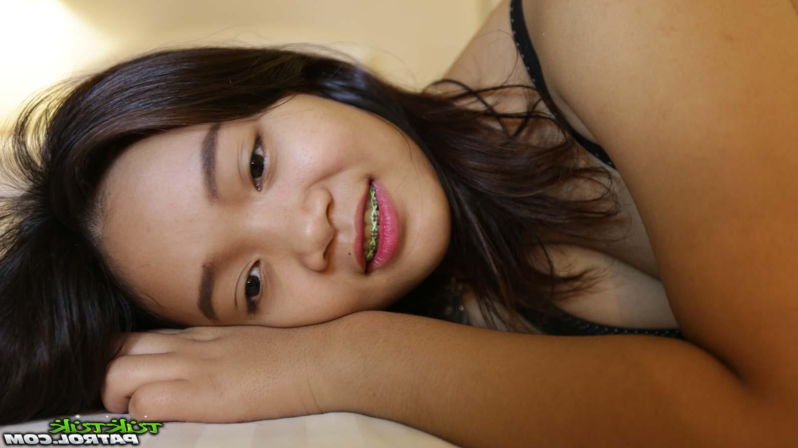 12P Cute and plushy ass Thai girl fucked by eager white tourist