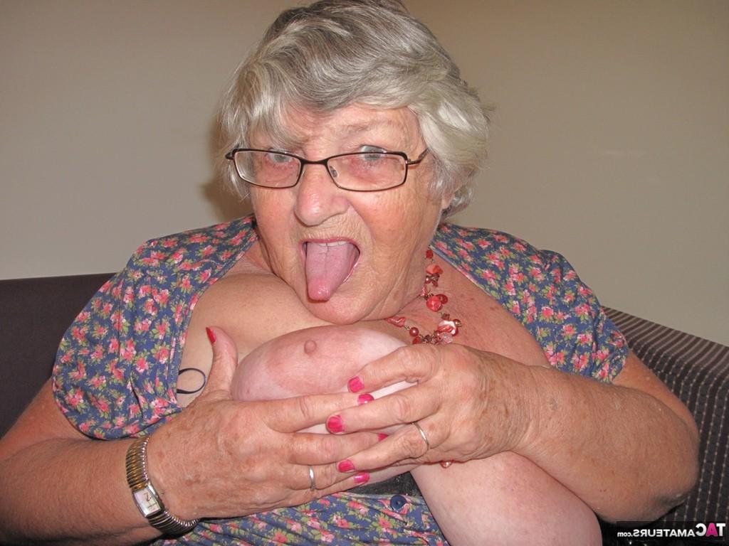 20P One afternoon I met up with a friend in a local hotel where we d