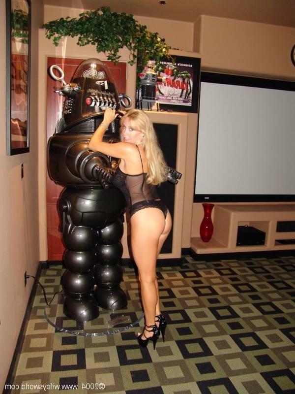 15P Cock sucking blonde beauty