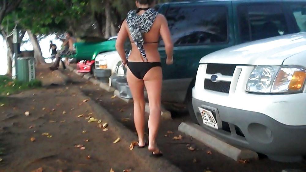 25P Following butts & ass in shorts & bikinis