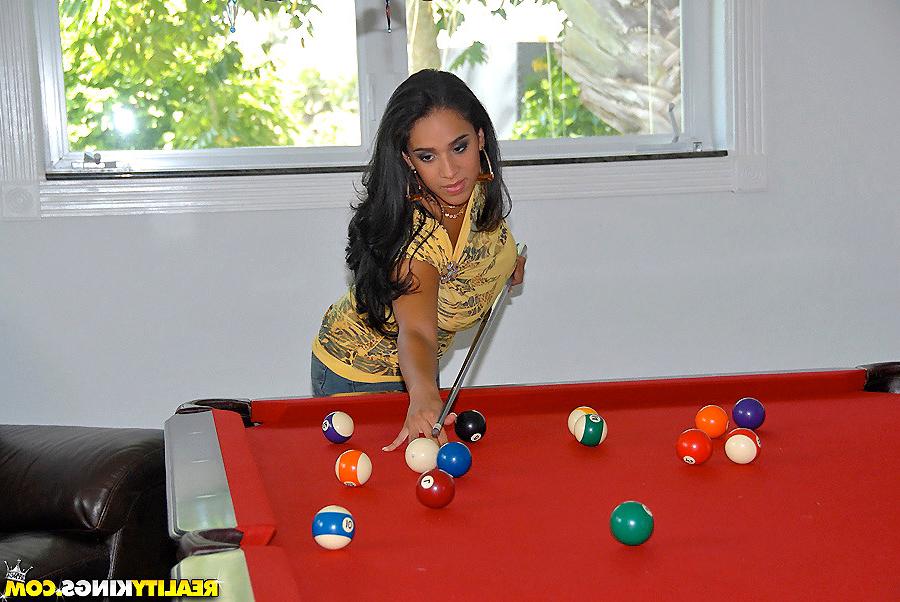 12P Super hot brunette latina gets picked up at the swap shop then banged hard in th