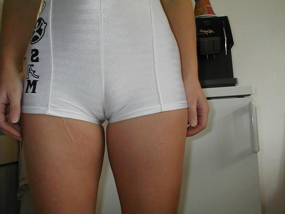5P Babe11 camel toes