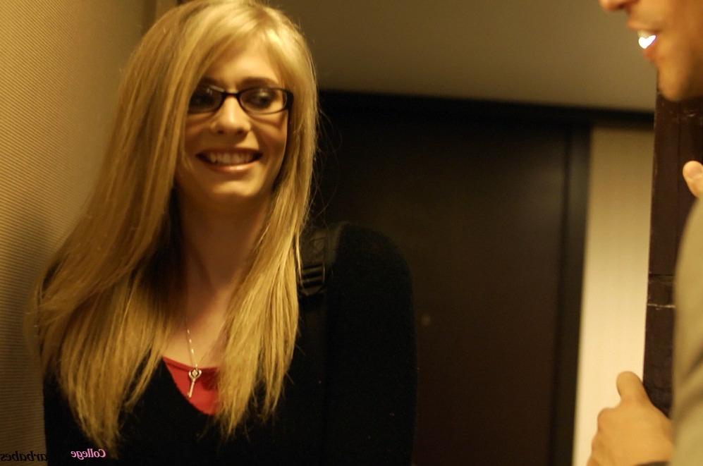 16P Broke blonde coed sucks fucks sugar daddy for big cash