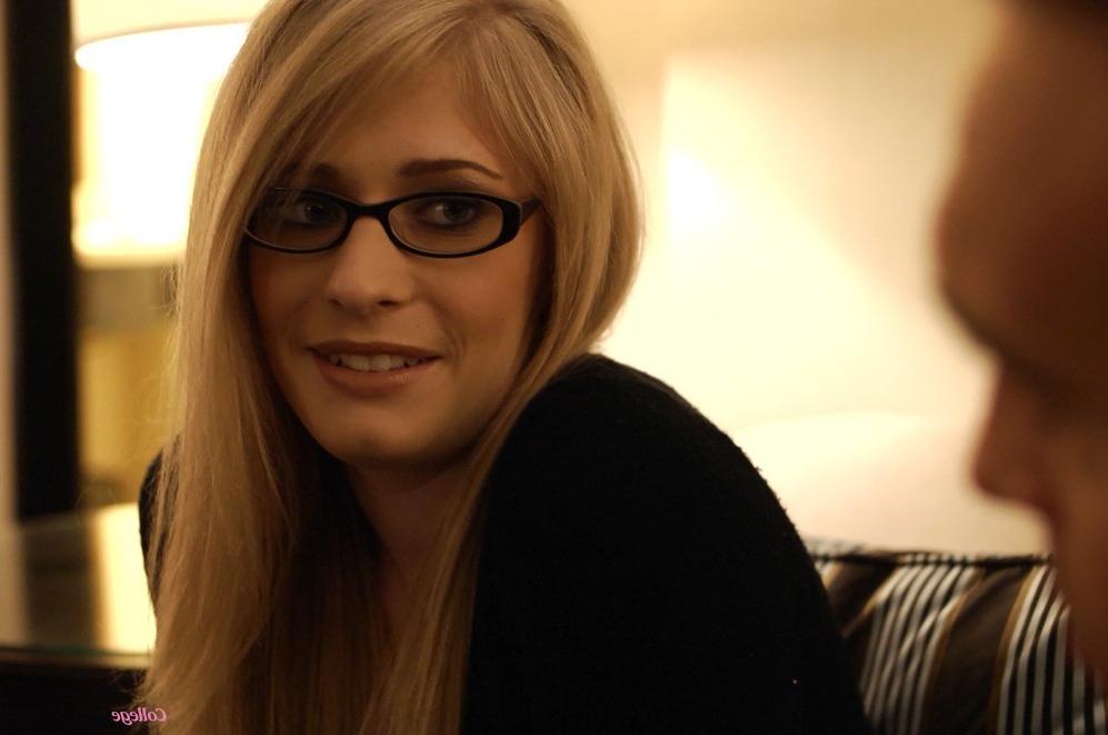 16P Broke blonde coed sucks fucks sugar daddy for big cash