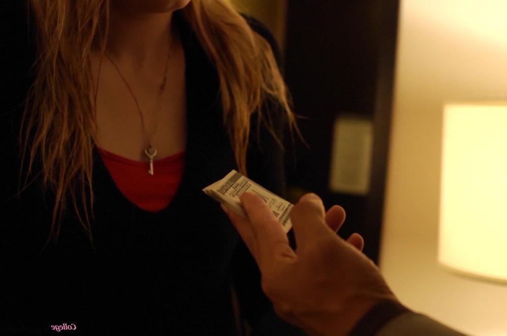 16P Broke blonde coed sucks fucks sugar daddy for big cash