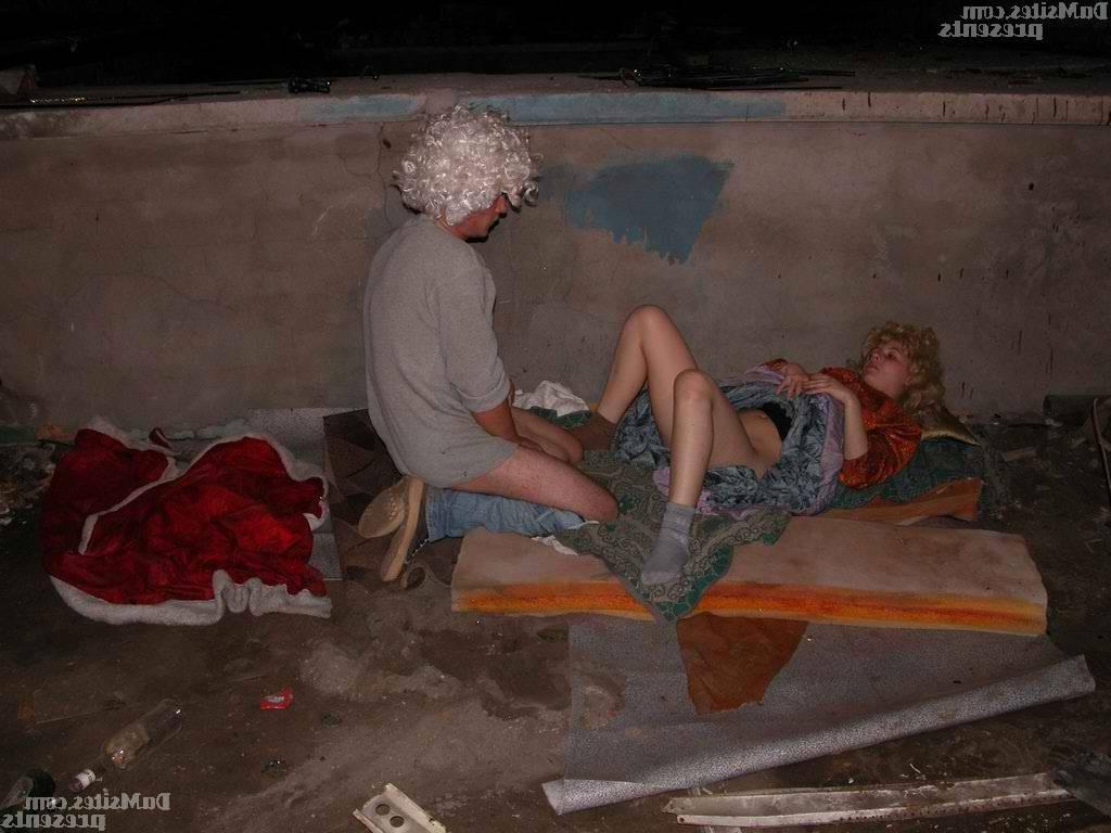 16P Role-playing sex game at the city dump