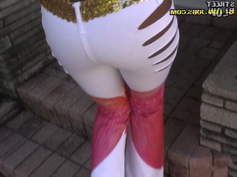 15P Sexy street walker gets banged on spy cam while she sucks and fuks for some cash