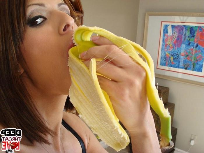 12P Petite Cock Sucker 