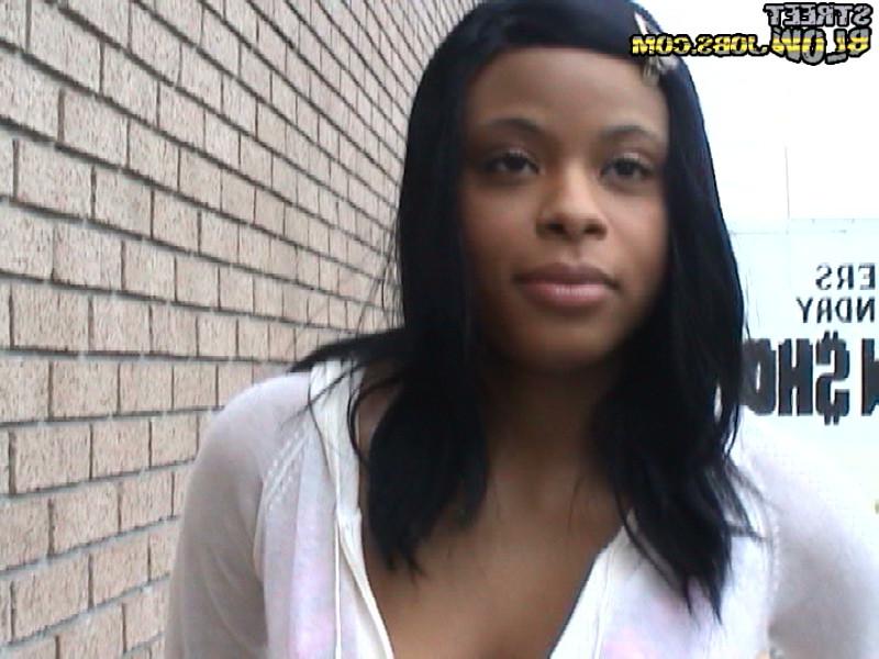 15P This hot amateur gets her first facial for money here in these spy cam pics
