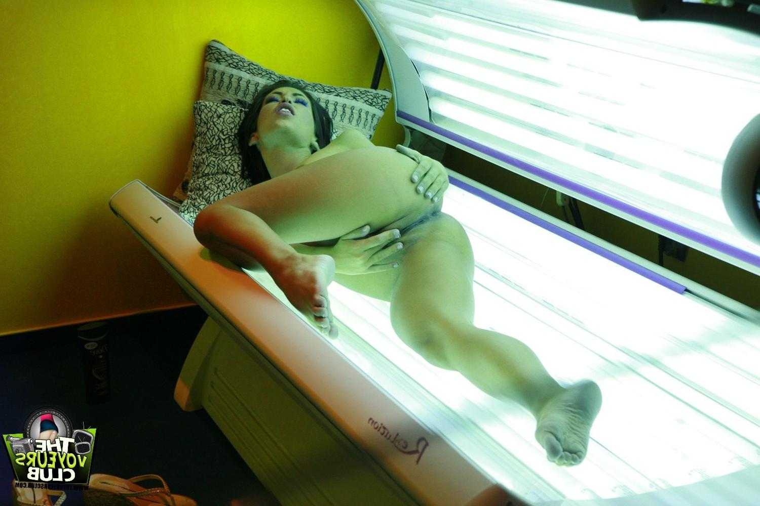 15P Hidden camera pics