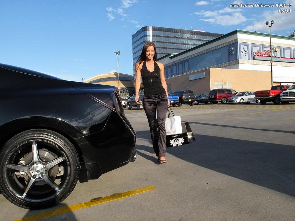 16P Carrie DuFour spreading inside a car