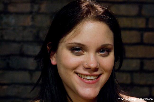 15P Young submissive Raina Verene is dominated with electricity