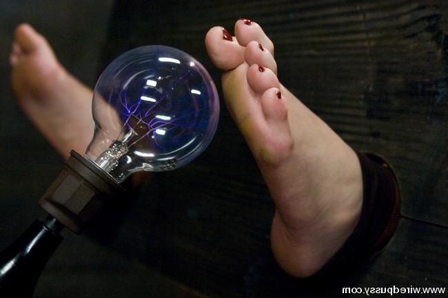 15P Young submissive Raina Verene is dominated with electricity