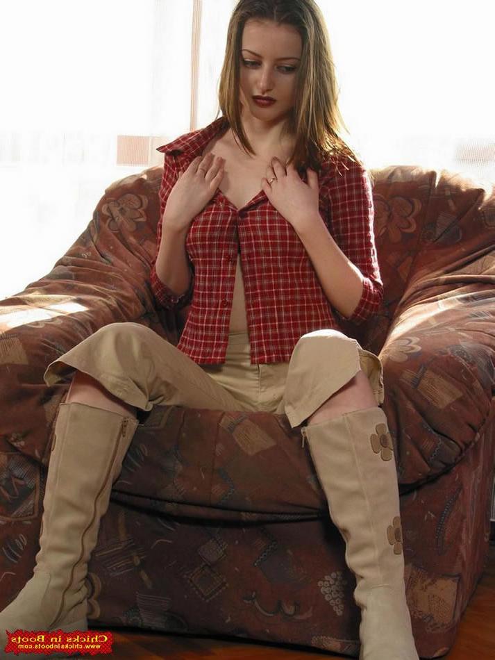 16P Country Chick in Boots Stripping out of Her Bra and Panties