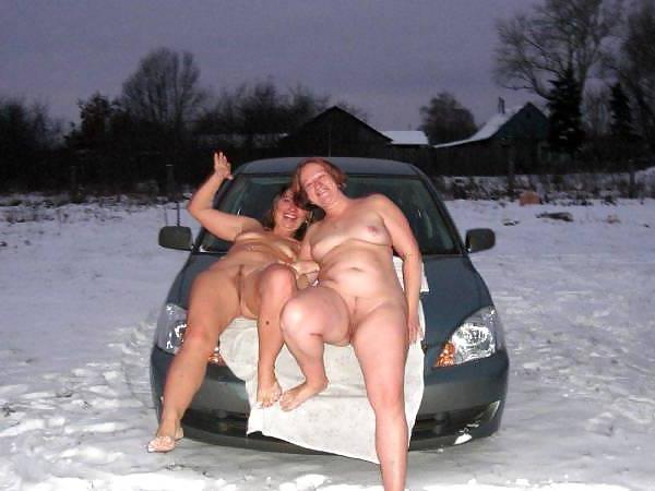 25P Fucking in and around a car