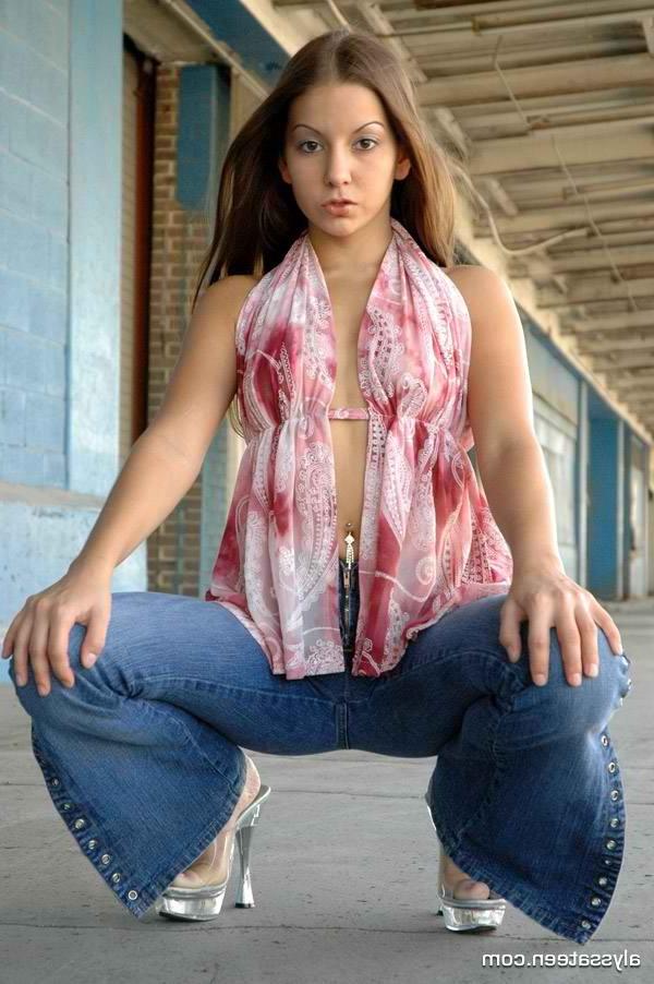 15P Shy teen Alyssa is posing