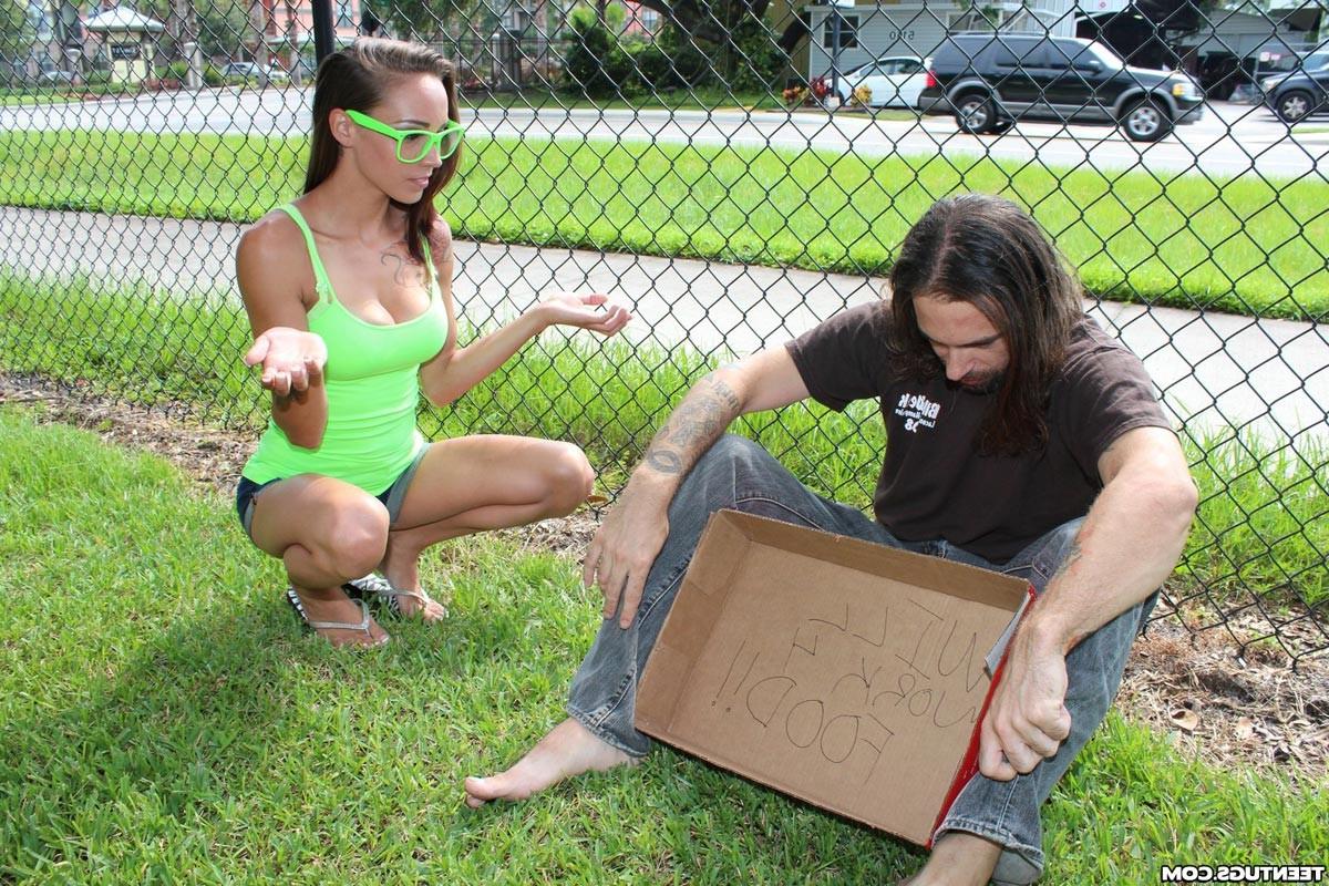 12P Sexy babe Sasha Foxxx stroking a homeless