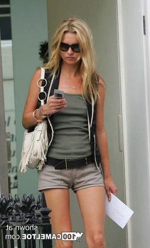 12P Galleries of amateur celebrity camel toes