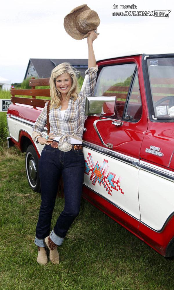 12P Christie Brinkley tight jeans camel toe