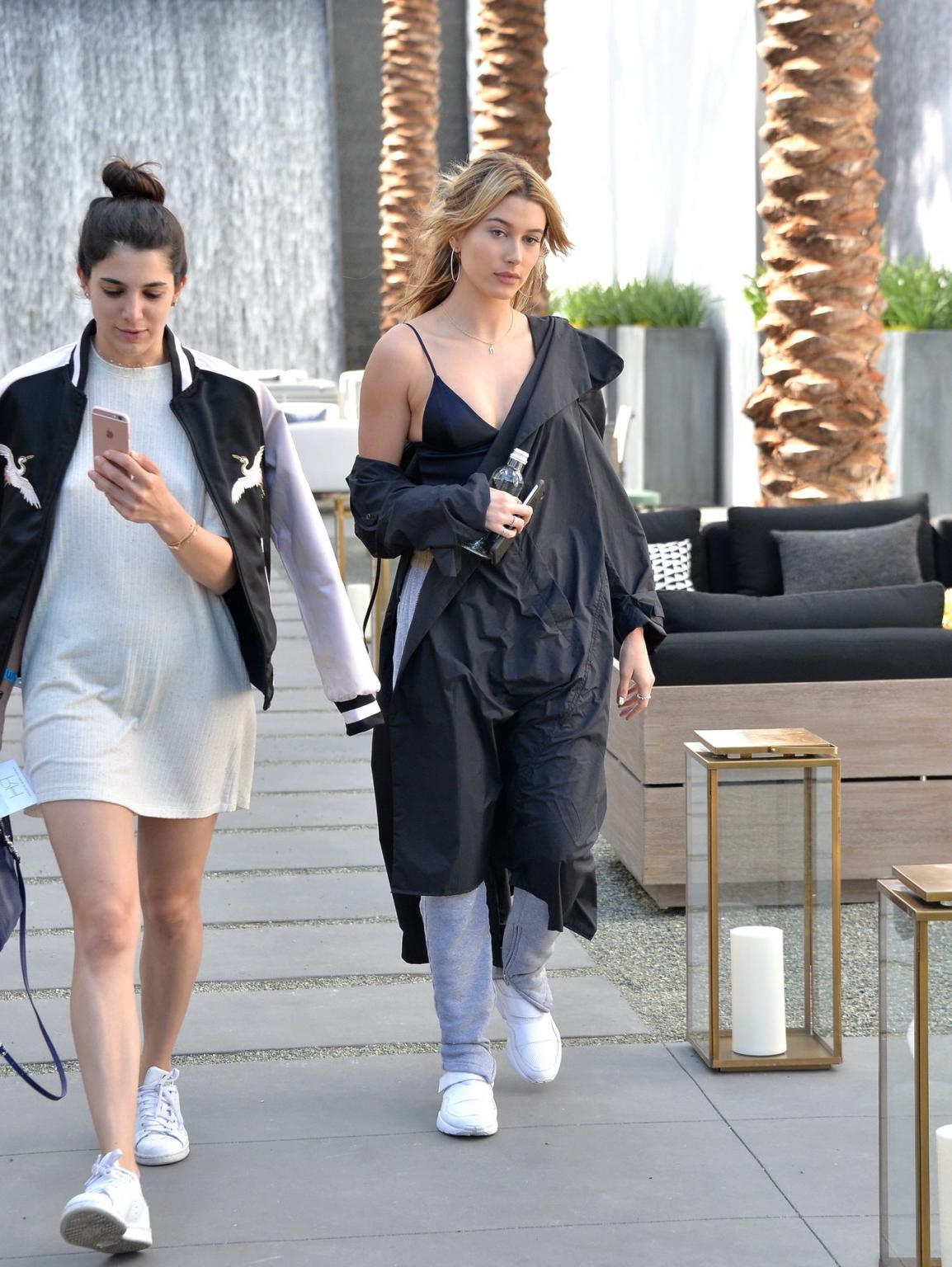 16P Hailey Baldwin busty in a tiny black belly top outdoor
