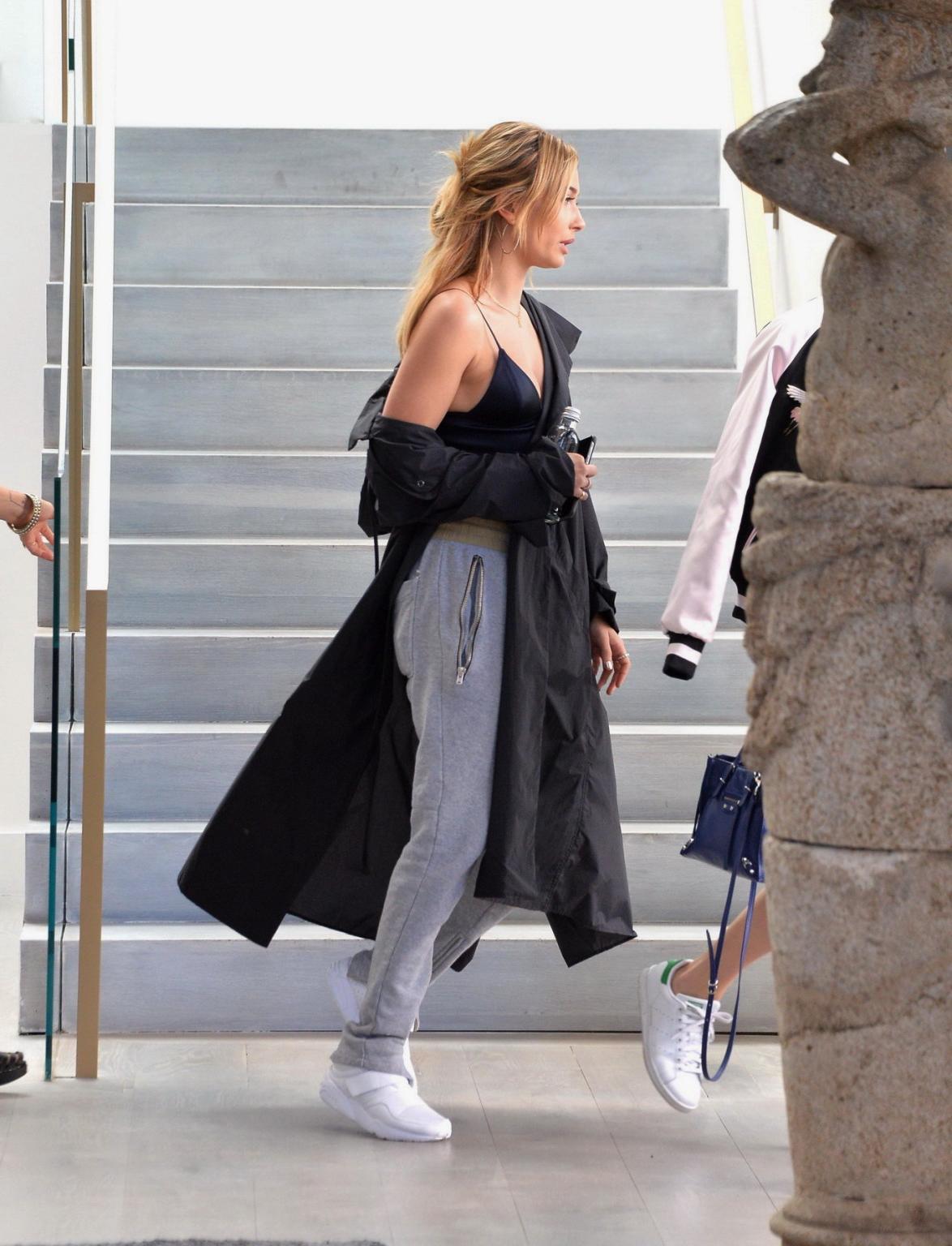 16P Hailey Baldwin busty in a tiny black belly top outdoor
