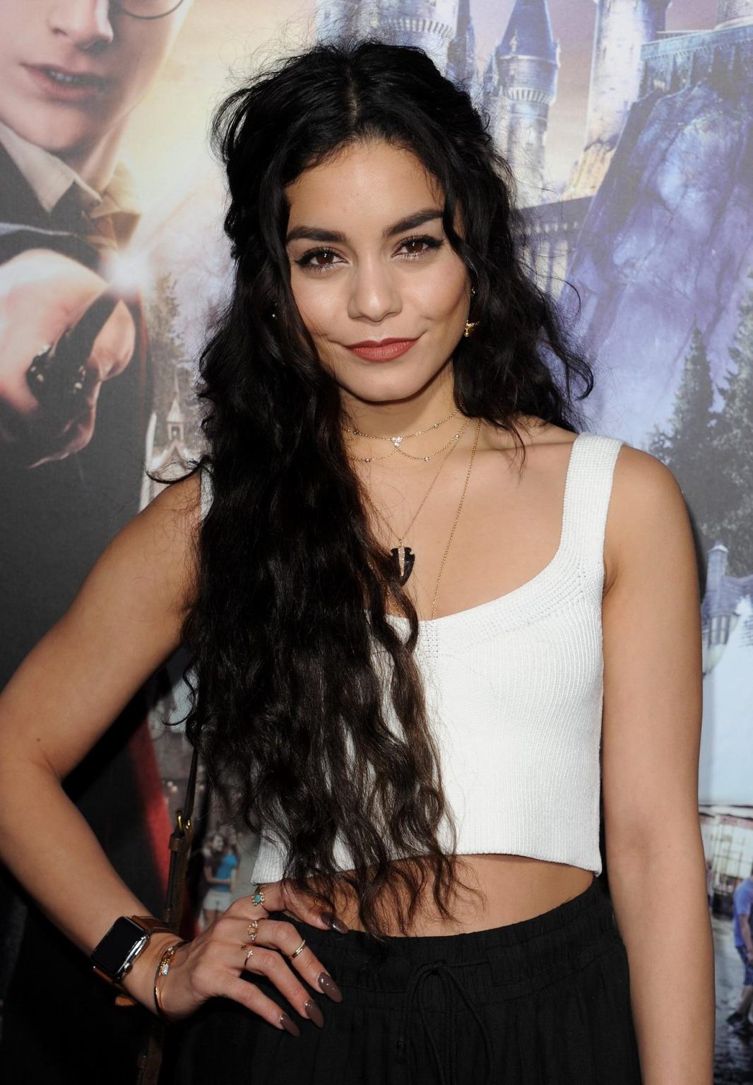 16P Vanessa Hudgens looks hot in belly top and skirt