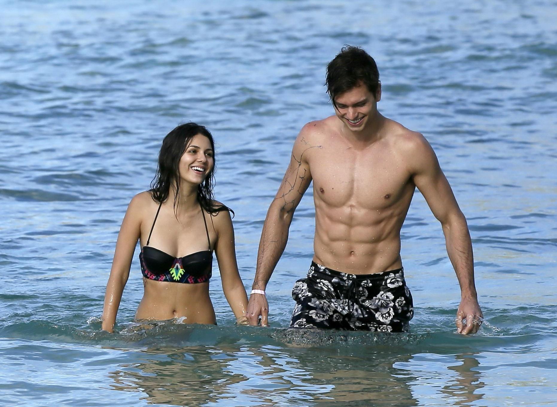 16P Victoria Justice showing off her perfect bikini body in Oahu