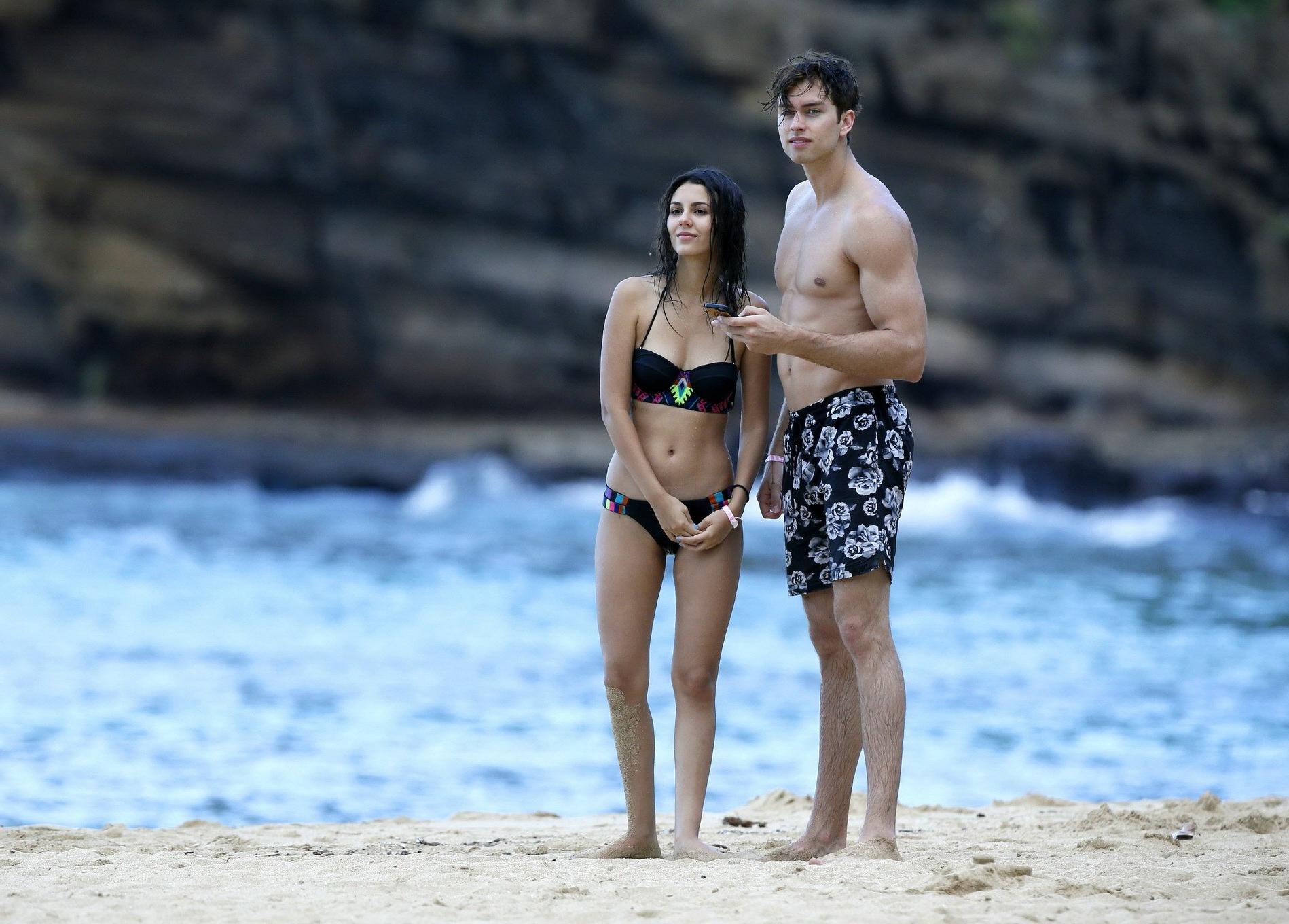 16P Victoria Justice showing off her perfect bikini body in Oahu