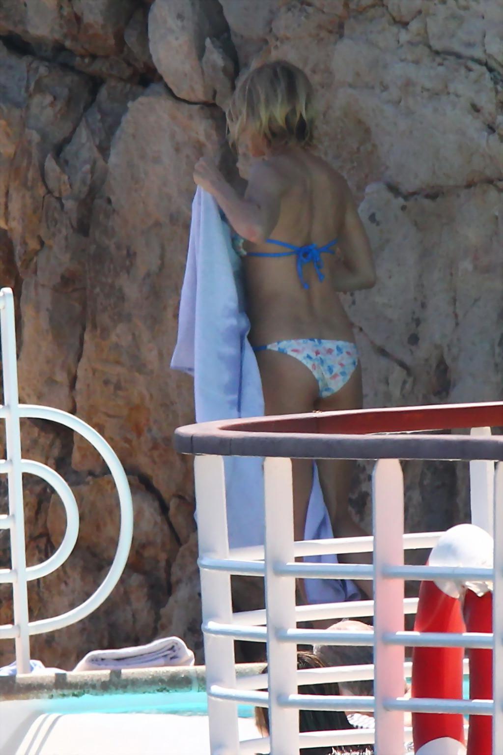 16P Sienna Miller slips out of her tiny strapless bikini at Hotel Du CapEdenRoc pool