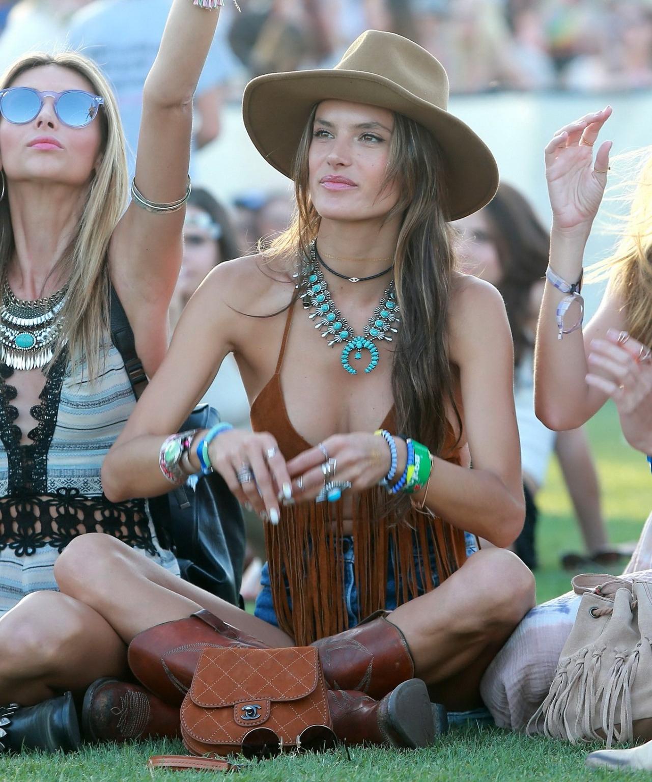 16P Alessandra Ambrosio cleavy showing sideboob in tiny belly top and denim shorts a