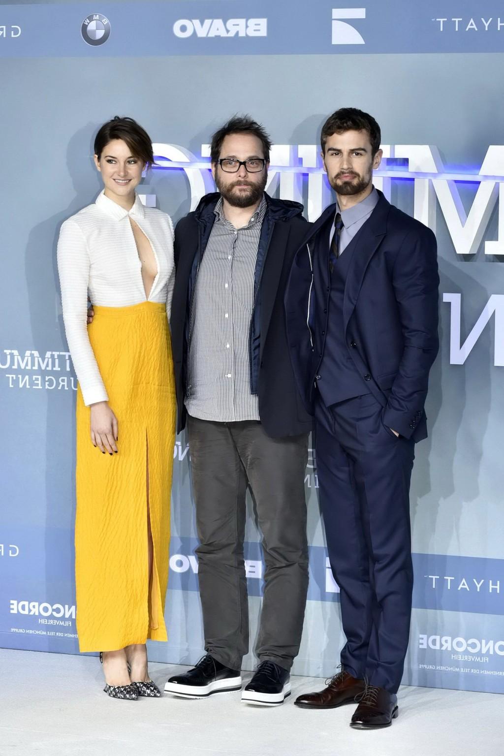 16P Shailene Woodley braless showing cleavage at the Insurgent premiere in Berlin
