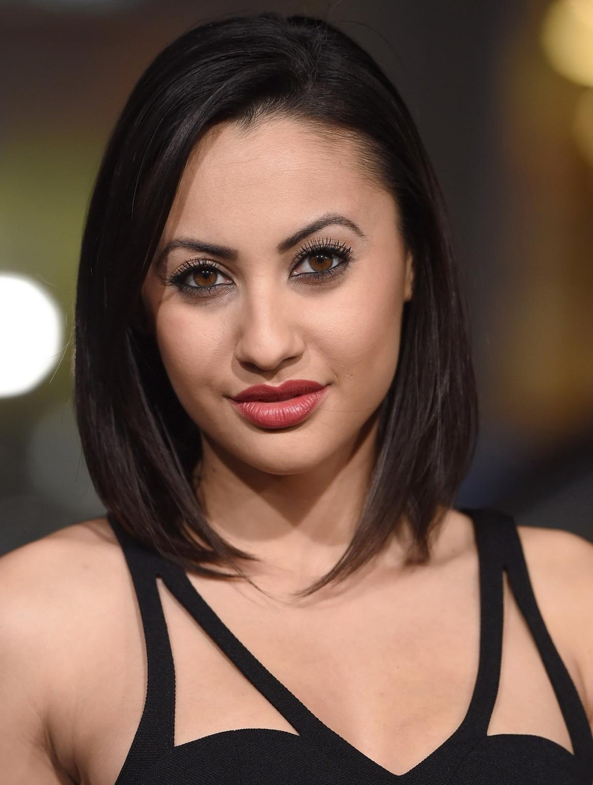 16P Francia Raisa busty and booty in black belly top and tight mini skirt at the Pro