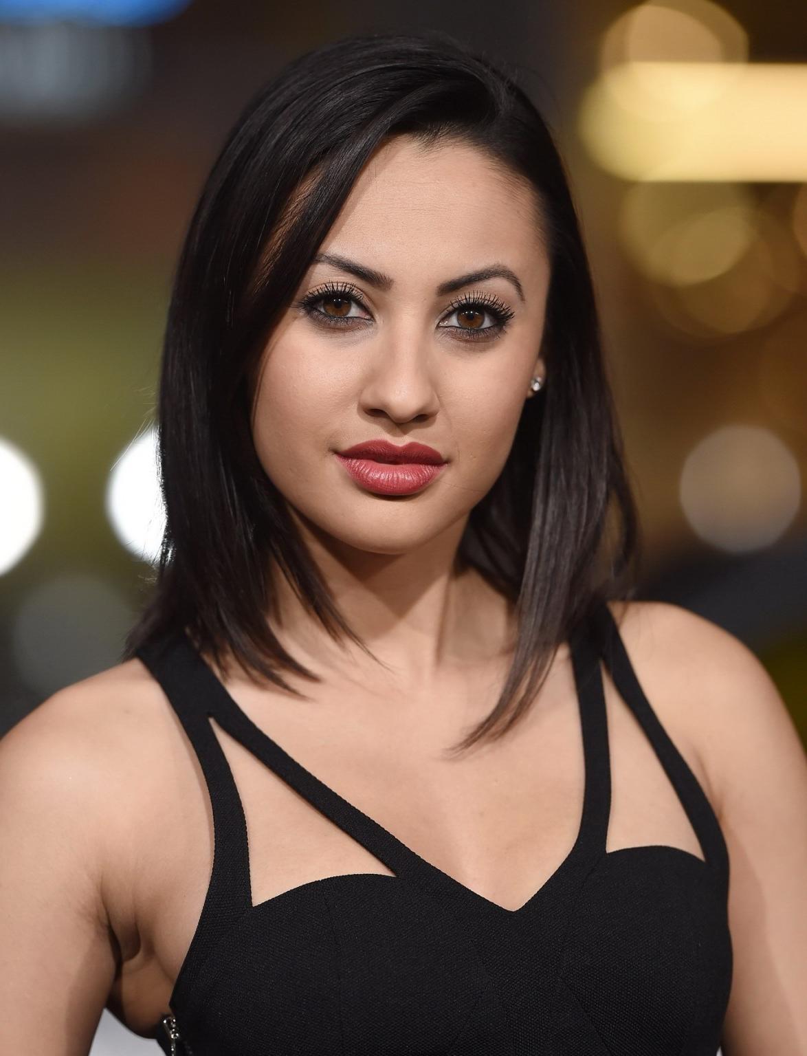 16P Francia Raisa busty and booty in black belly top and tight mini skirt at the Pro
