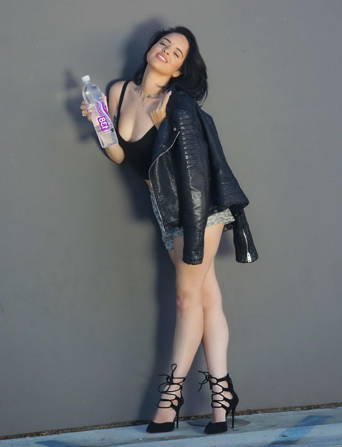 16P Carmireli cleavy and leggy wearing black belly top and shorts at the photoshoot 
