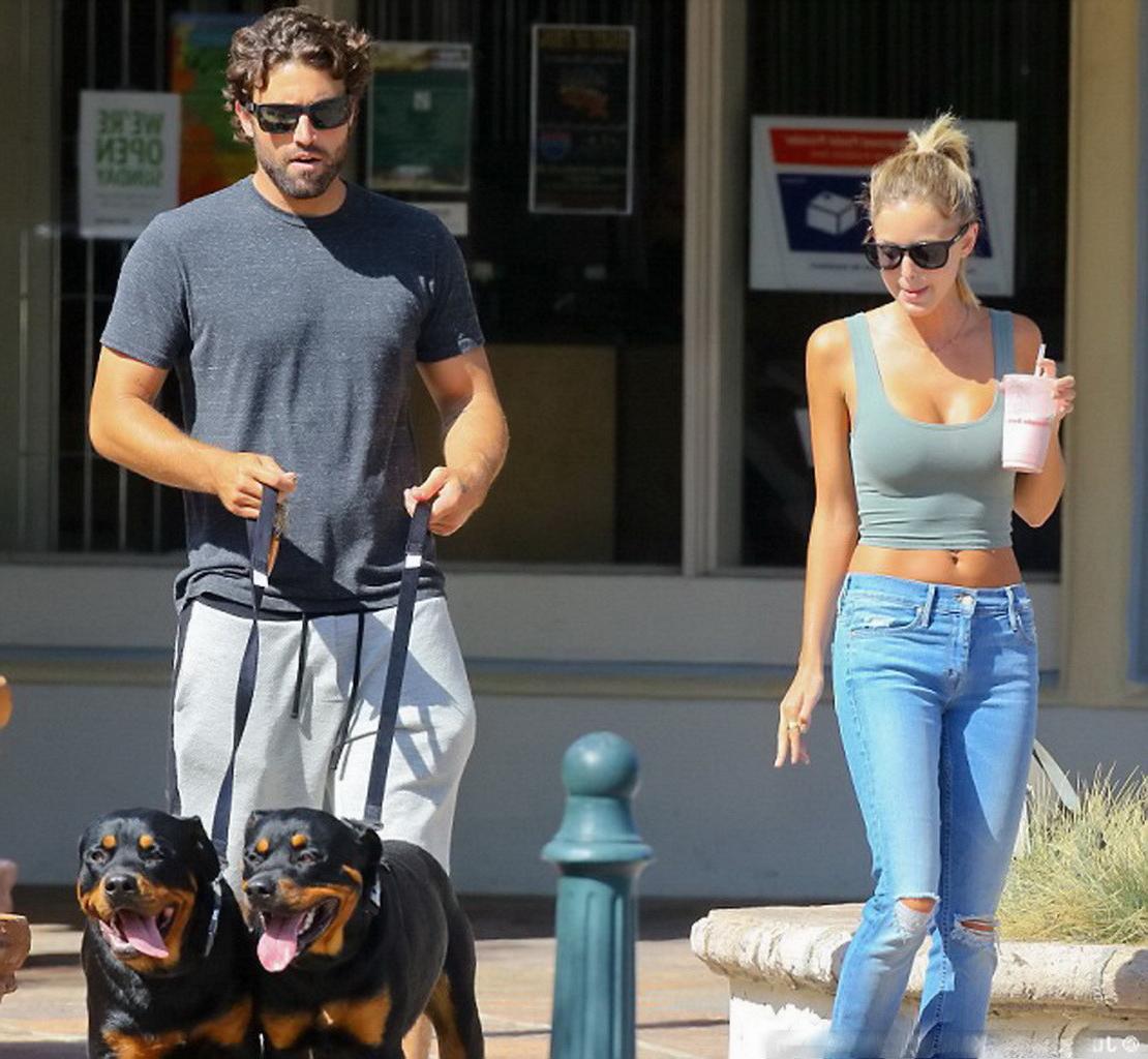16P Kaitlynn Carter busty wearing tight belly top and ripped jeans out in Malibu